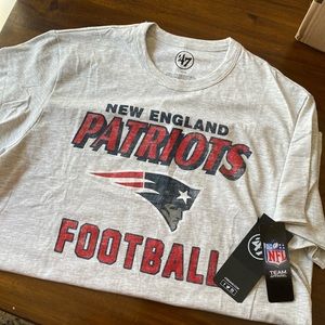 NWT | 47 New England Patriots Football T-shirt